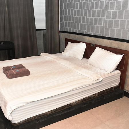 Oseda Nias Surf House Hotel Hilibotodane Ngoại thất bức ảnh