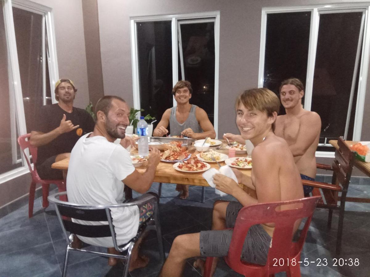Oseda Nias Surf House Hotel Hilibotodane Ngoại thất bức ảnh