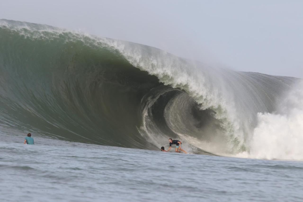 Oseda Nias Surf House Hotel Hilibotodane Ngoại thất bức ảnh