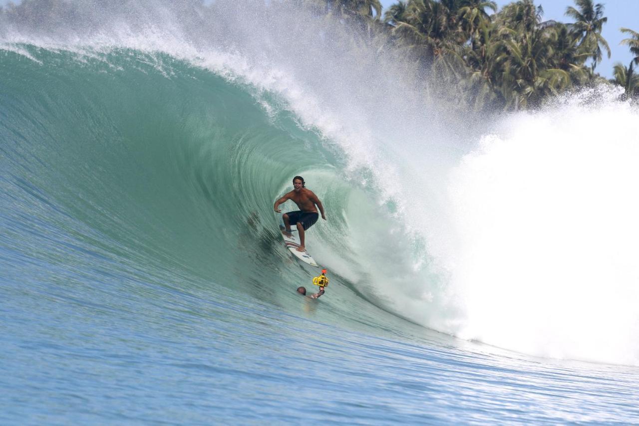 Oseda Nias Surf House Hotel Hilibotodane Ngoại thất bức ảnh