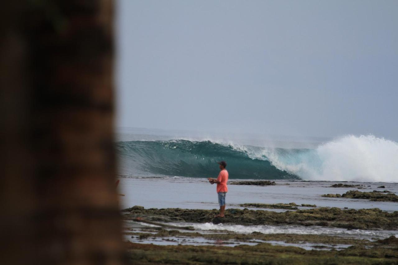 Oseda Nias Surf House Hotel Hilibotodane Ngoại thất bức ảnh