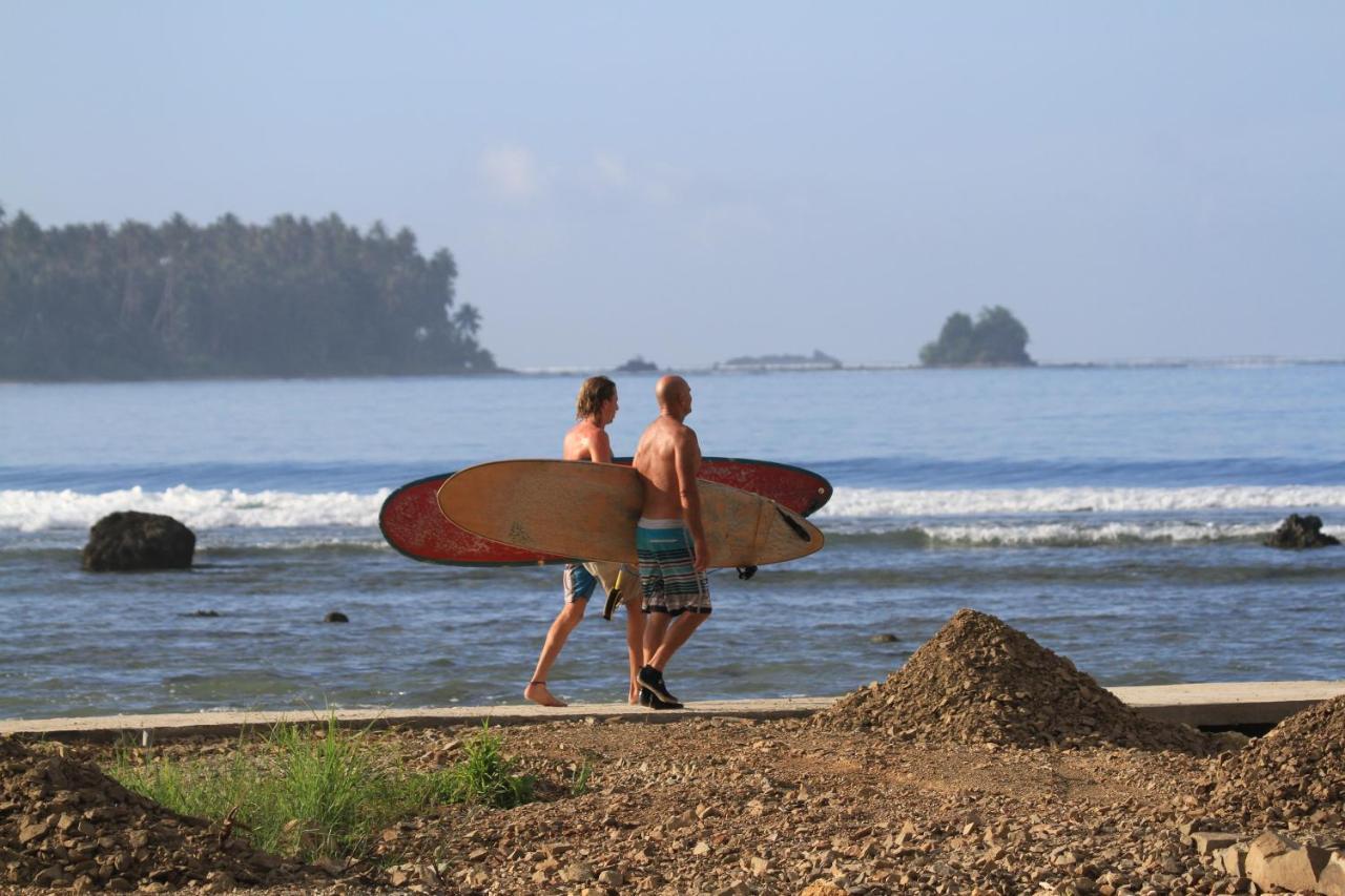 Oseda Nias Surf House Hotel Hilibotodane Ngoại thất bức ảnh